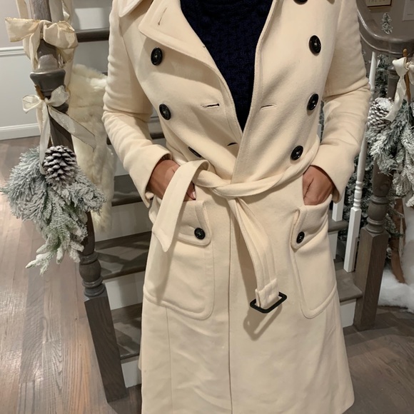 Burberry fit and flare trench coat - Picture 2 of 9
